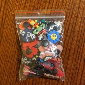 NWT Crock buttons